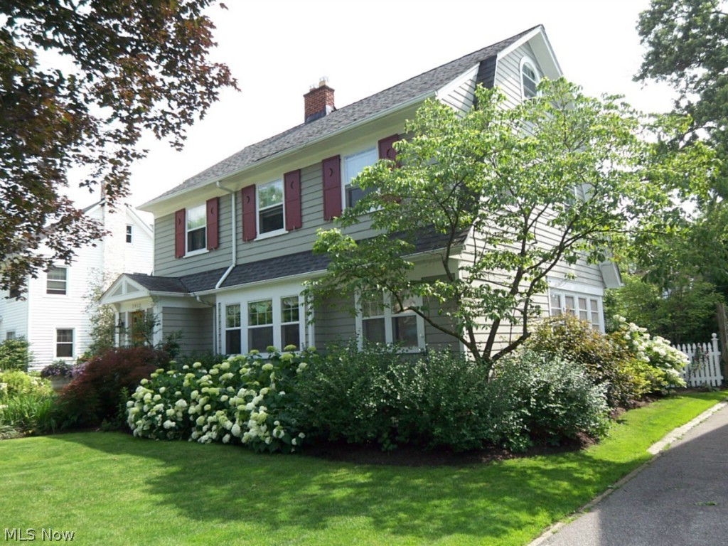 2912 Huntington Road Cleveland, OH 44120 - Photo 2 of 25 Gallery Image 2