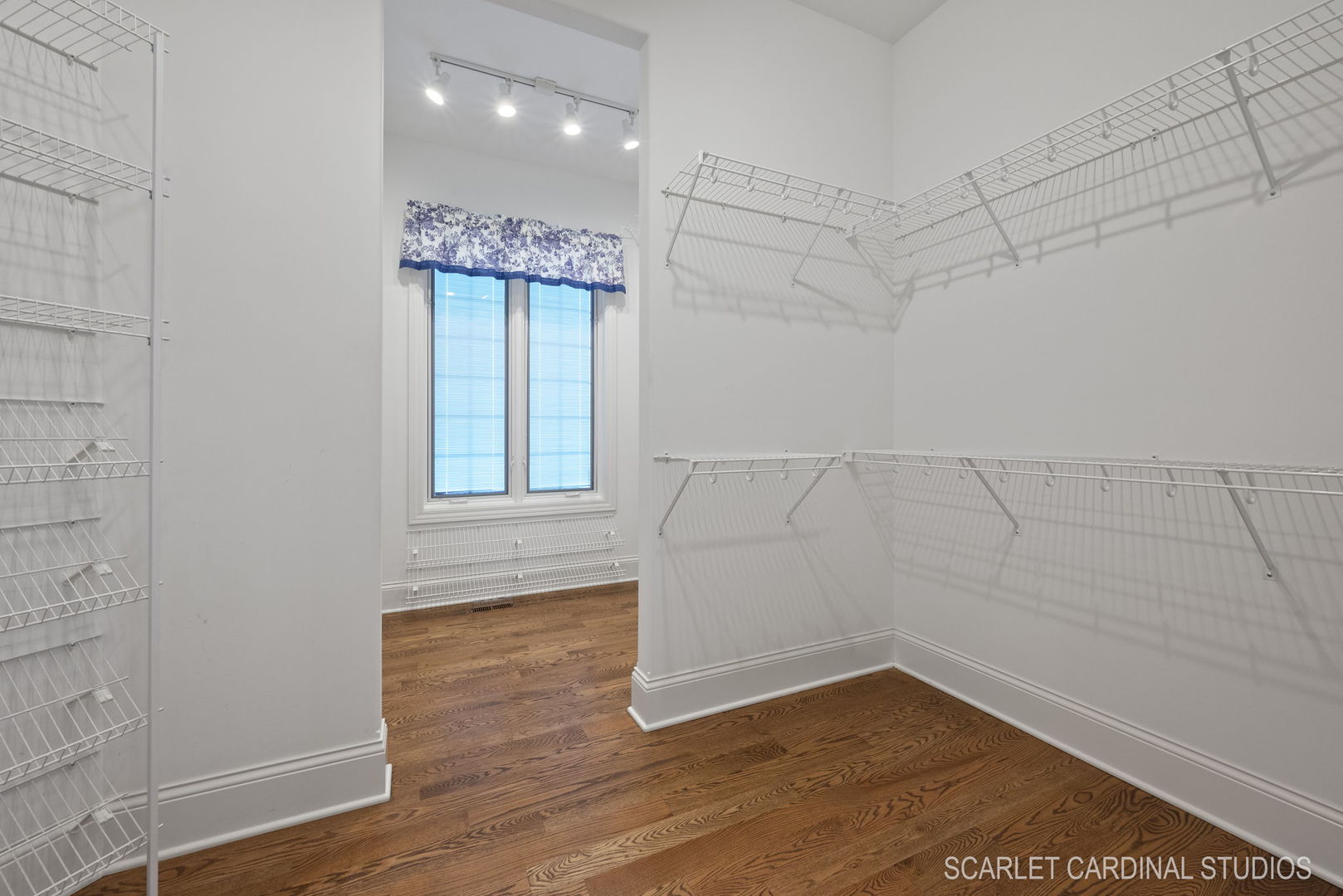 13334 Kerr Street Plainfield, IL 60585 - Photo 24 of 53 a view of a livingroom with wooden floor