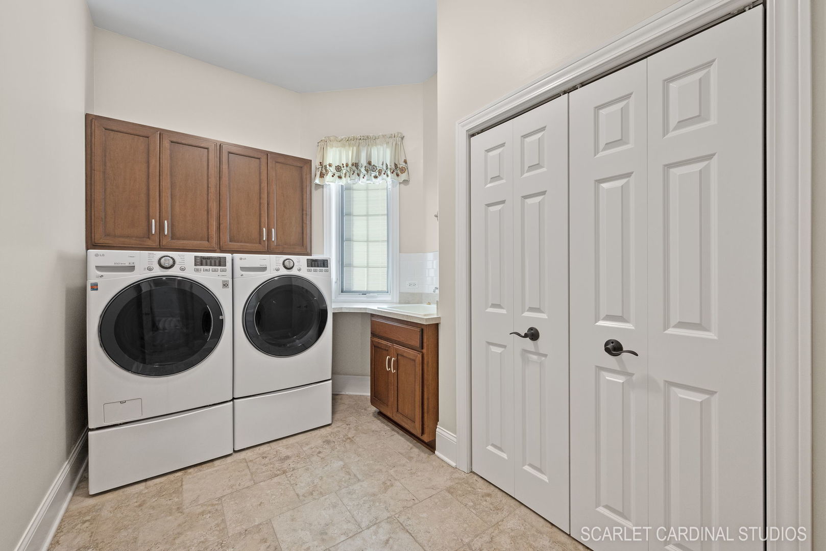 13334 Kerr Street Plainfield, IL 60585 - Photo 34 of 53 a utility room with dryer and washer