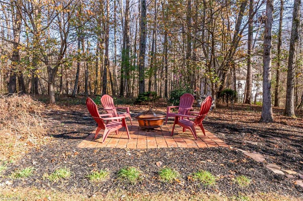 8006 White Ash Court Oak Ridge, NC 27310 - Photo 3 of 42