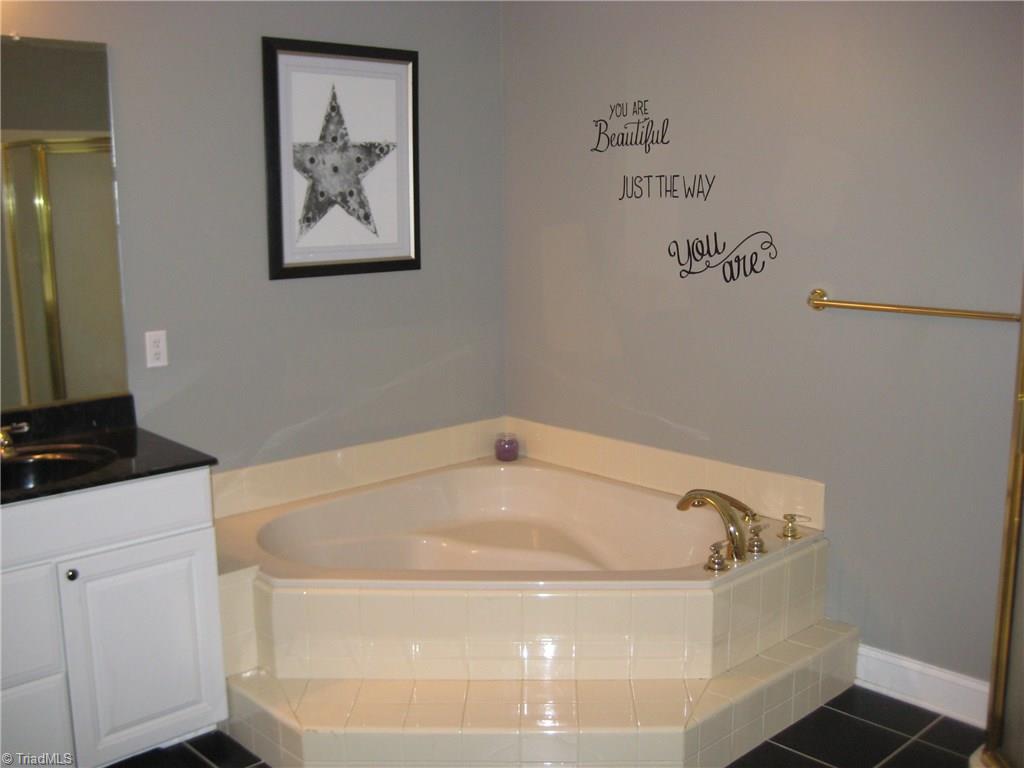 8133 Hampton Road Clemmons, NC 27012 - Photo 13 of 23 Gallery Image 13
