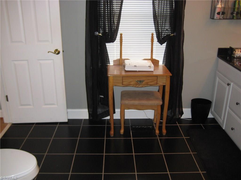 8133 Hampton Road Clemmons, NC 27012 - Photo 15 of 23 Gallery Image 15