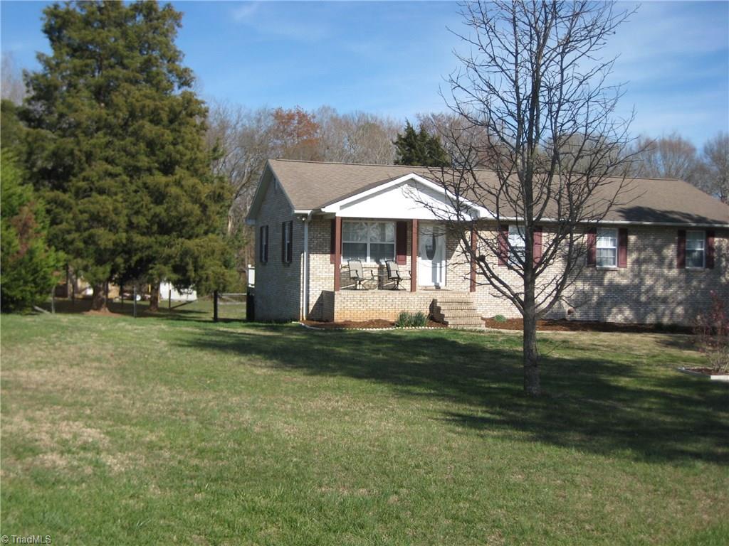 8133 Hampton Road Clemmons, NC 27012 - Photo 3 of 23 Gallery Image 3