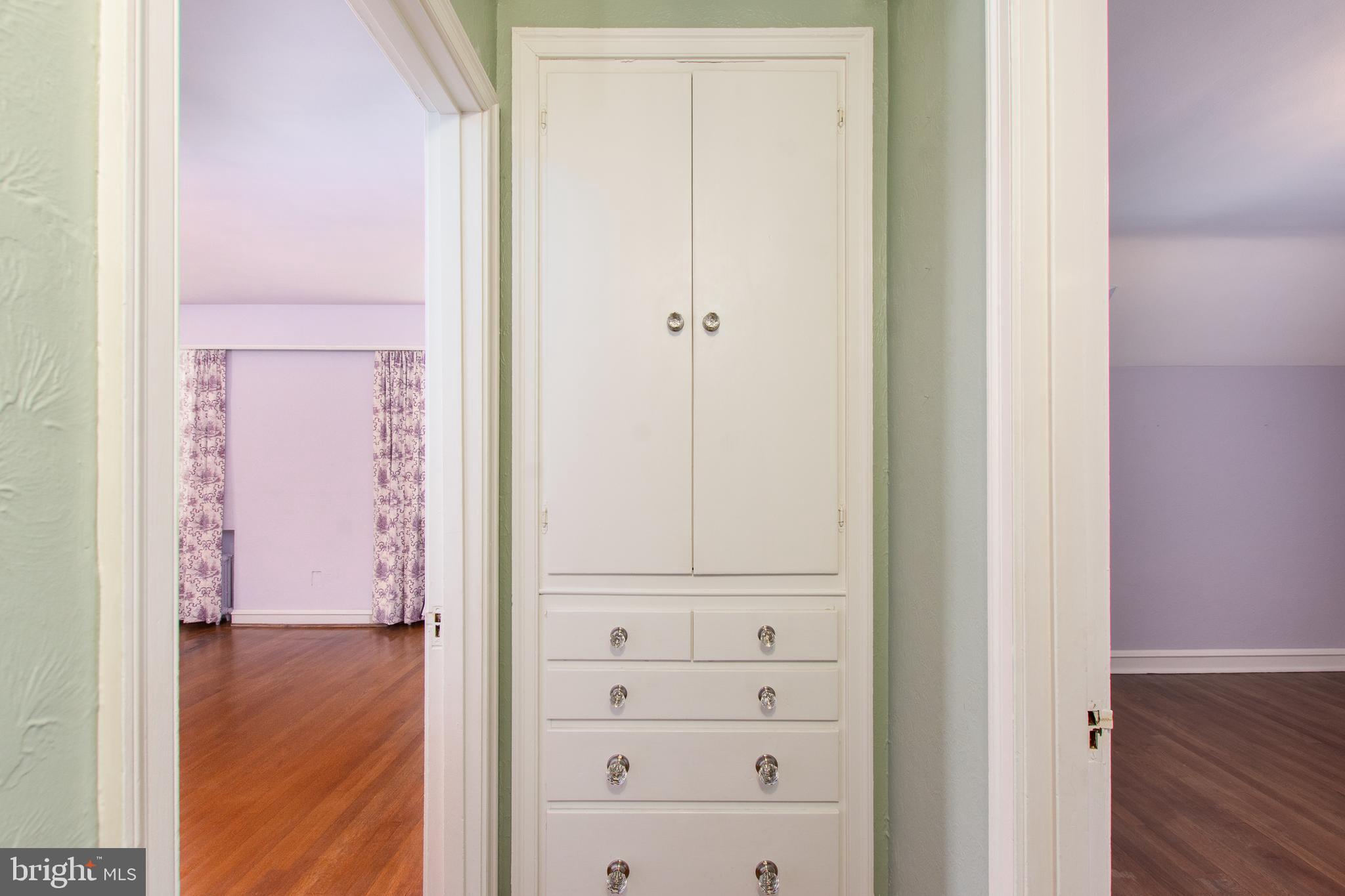 522 Marsh Road Wilmington, DE 19809 - Photo 26 of 29 Hallway built-ins
