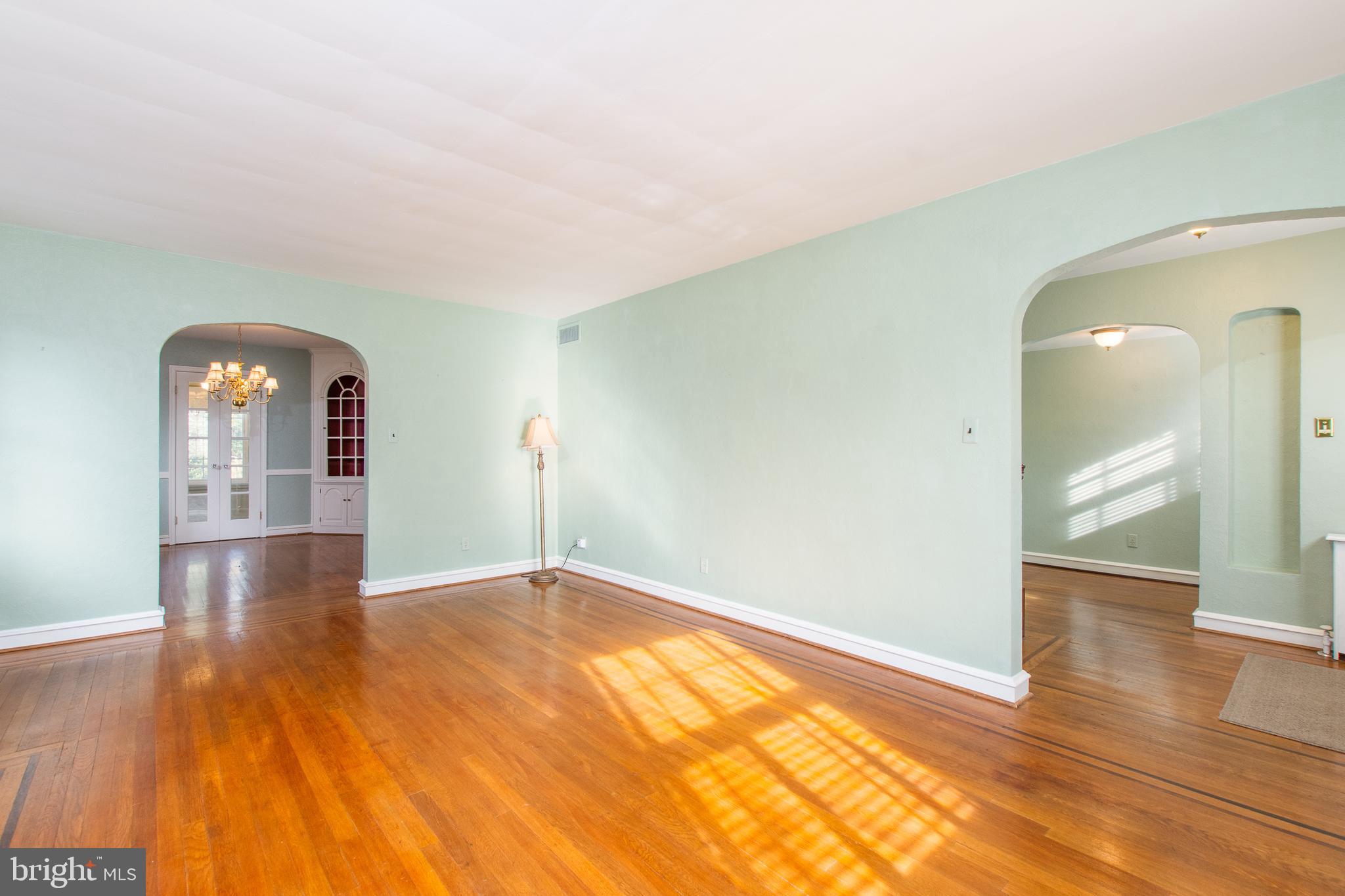 522 Marsh Road Wilmington, DE 19809 - Photo 5 of 29 Living room