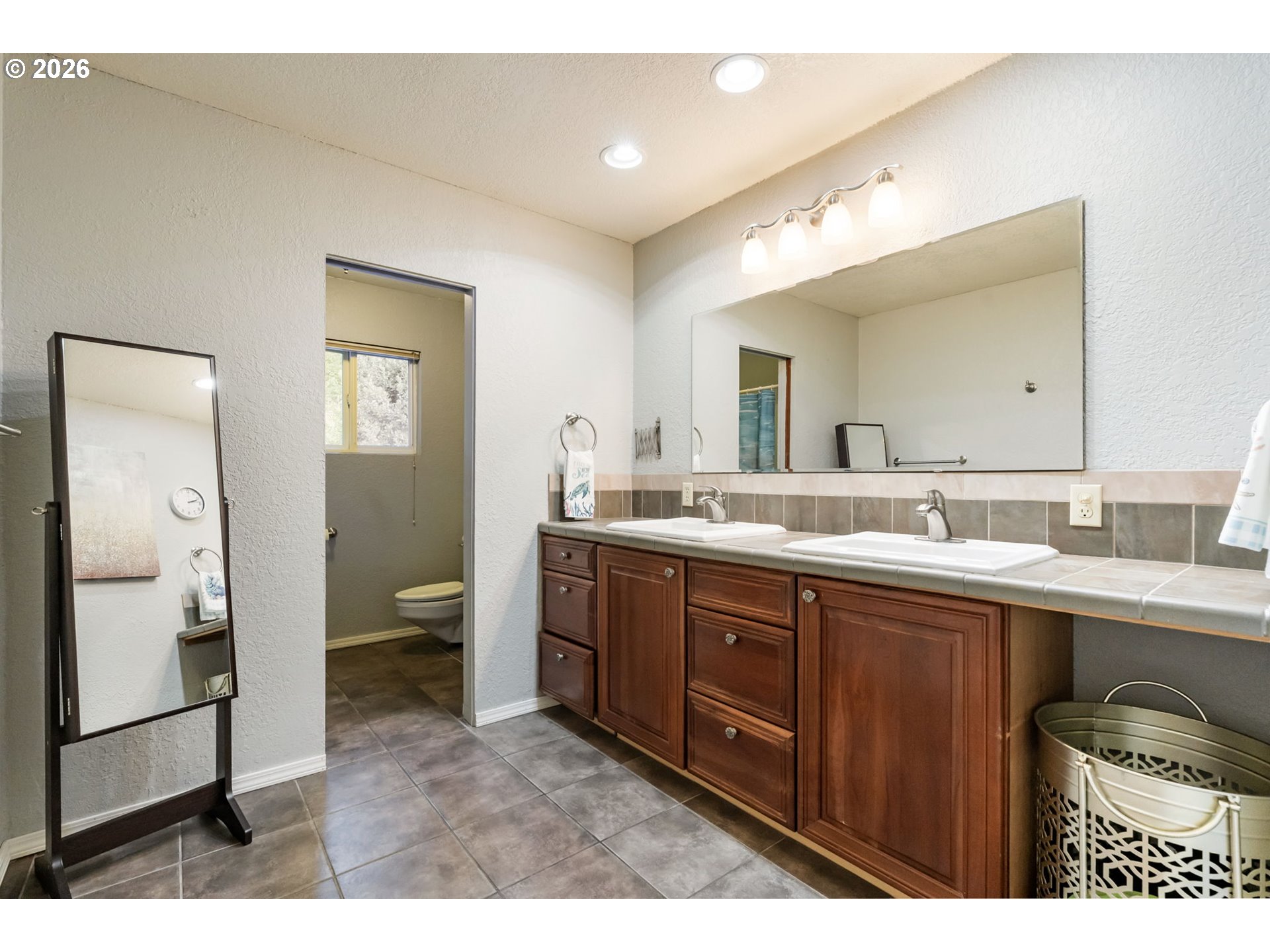 4024 Pacific Way Longview, WA 98632 - Photo 15 of 37