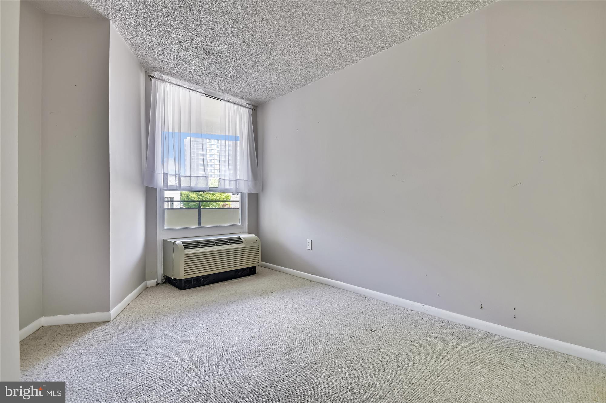 205 East Joppa Road, Unit 201 Towson, MD 21286 - Photo 25 of 37 First bedroom/den/office