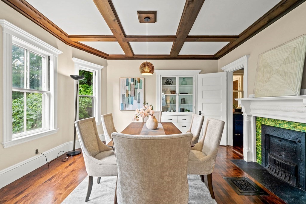 28 Richardson Road Melrose, MA 02176 - Photo 12 of 42 Gallery Image 12
