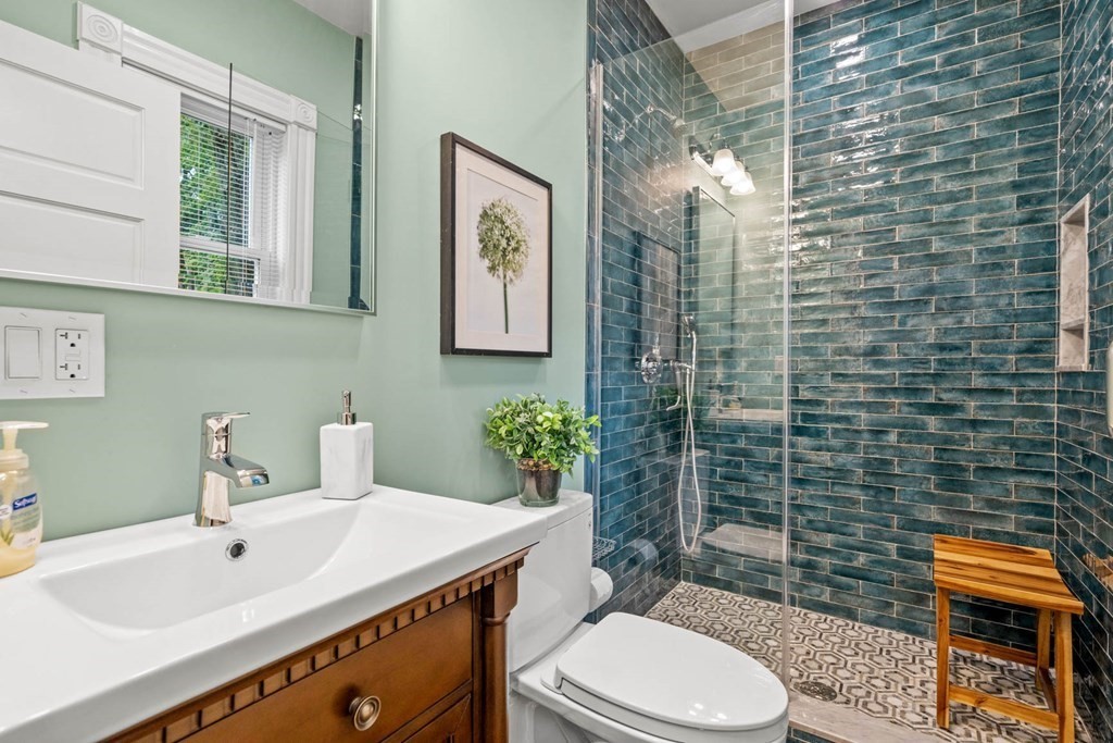 28 Richardson Road Melrose, MA 02176 - Photo 21 of 42 Gallery Image 21