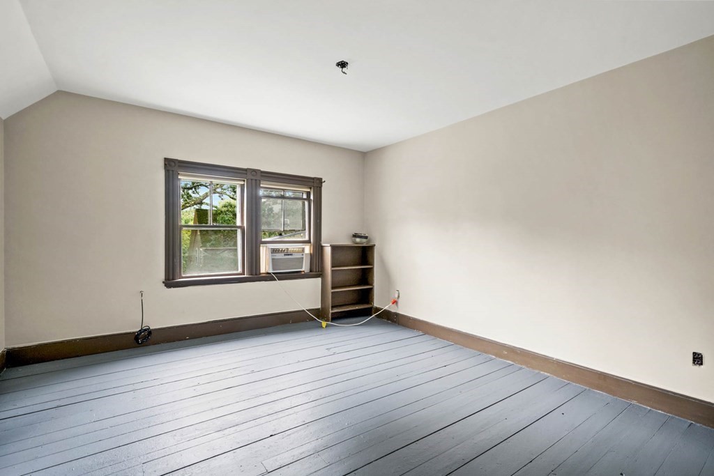28 Richardson Road Melrose, MA 02176 - Photo 32 of 42 Gallery Image 32