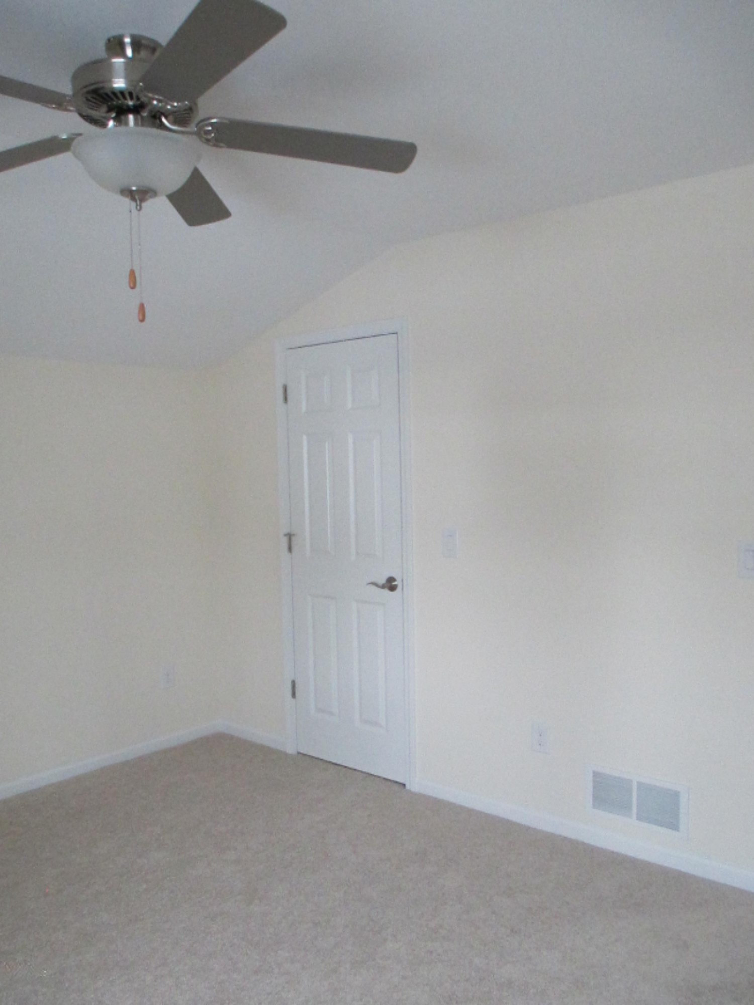 2566 Holiday House Road, Unit 12 St. Joseph, MI 49085 - Photo 14 of 26 IMG_0546