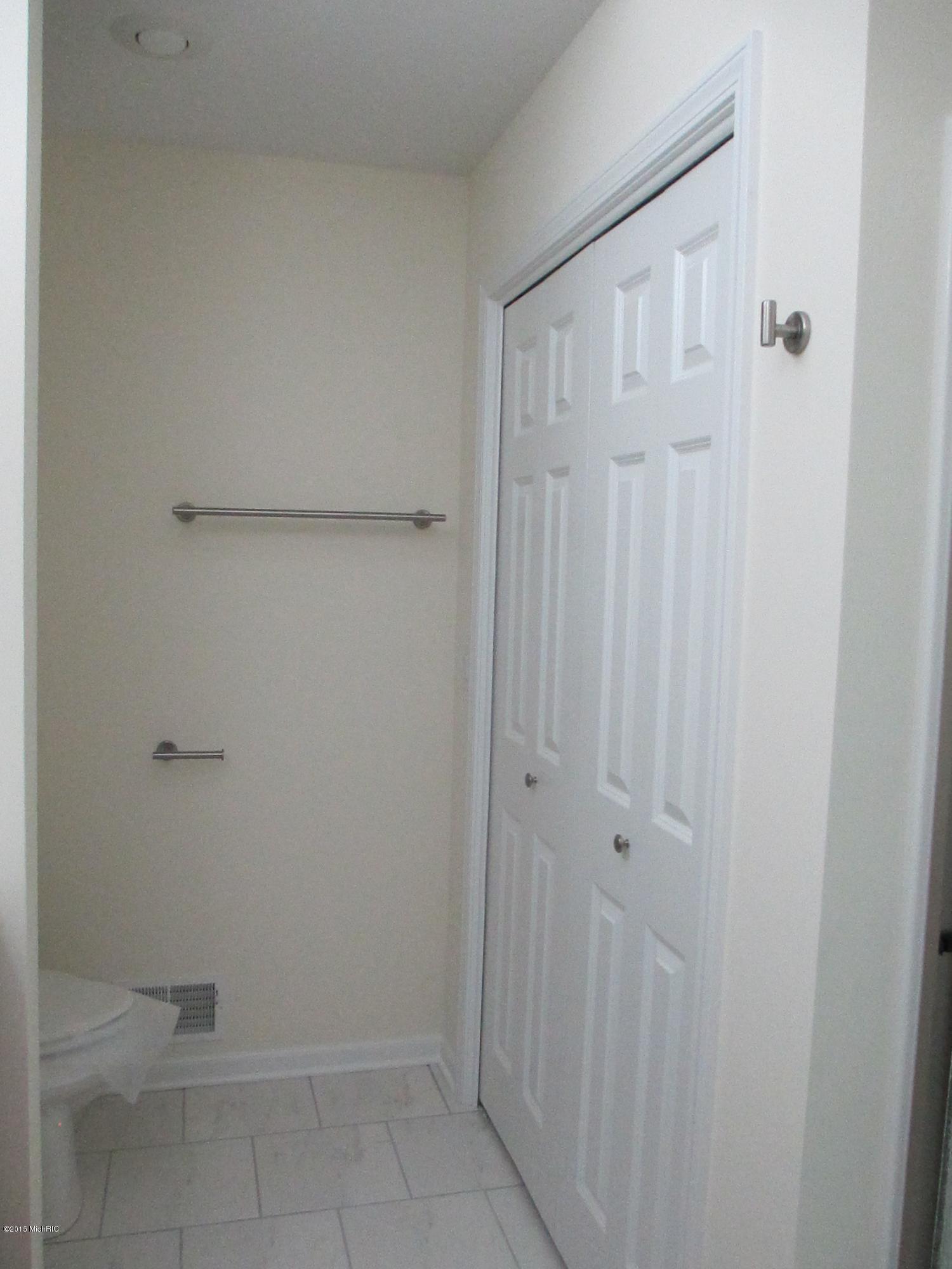 2566 Holiday House Road, Unit 12 St. Joseph, MI 49085 - Photo 22 of 26 IMG_0558