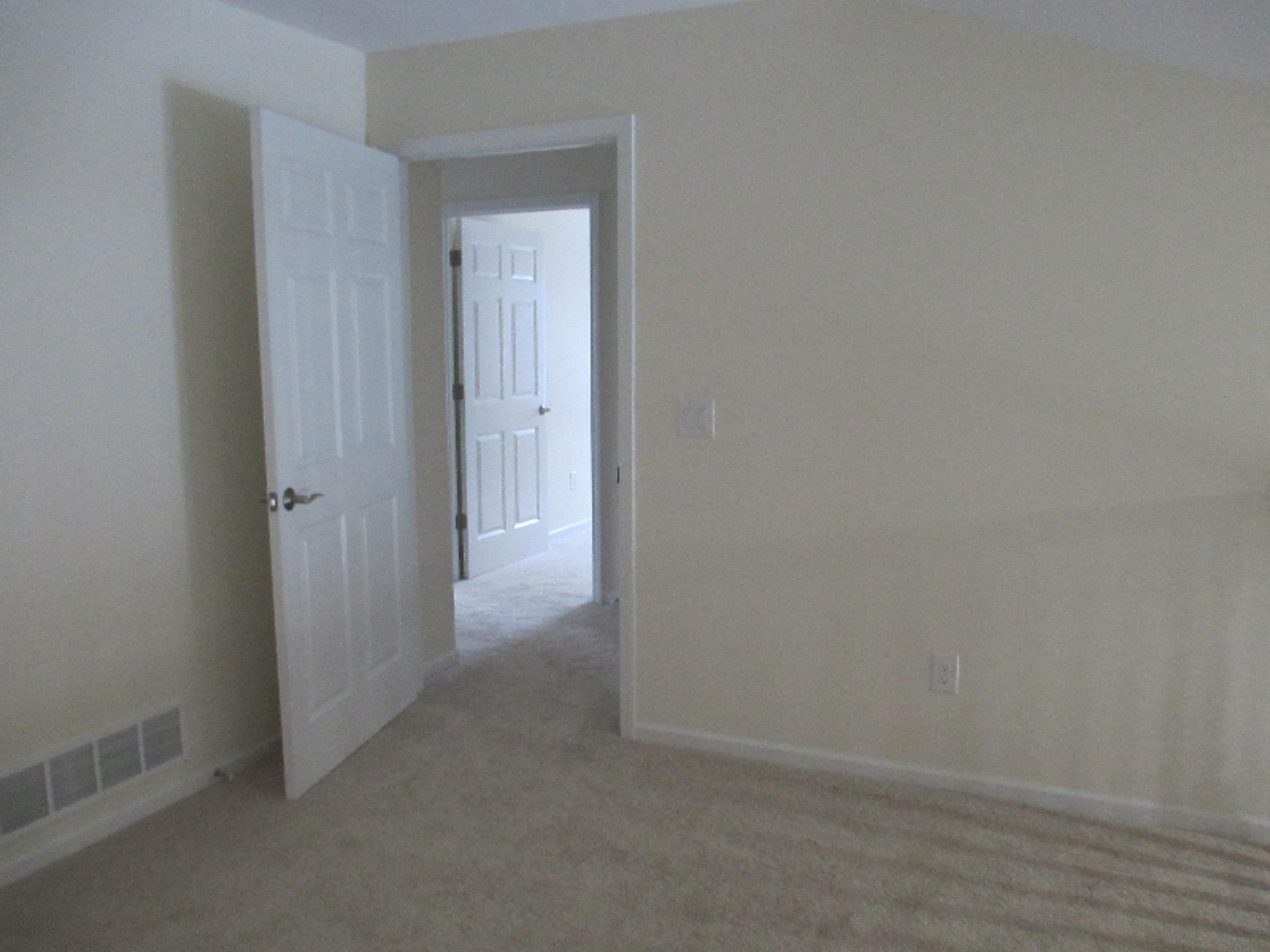 2566 Holiday House Road, Unit 12 St. Joseph, MI 49085 - Photo 9 of 26 IMG_0541