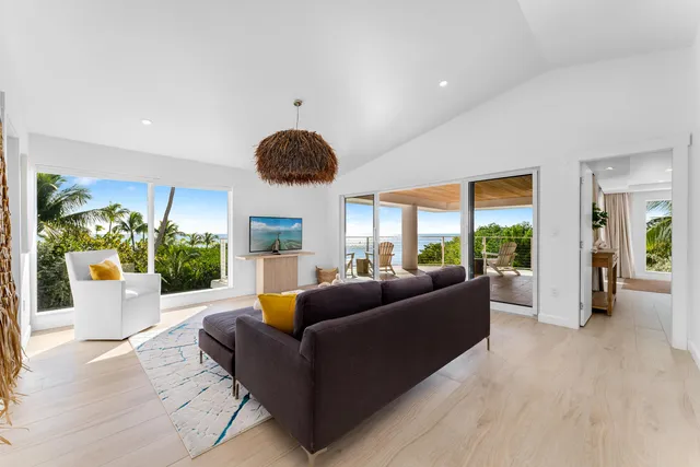 $6,750,000 | 83407 Old Highway, Islamorada, FL 33036