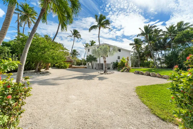 $6,750,000 | 83407 Old Highway, Islamorada, FL 33036