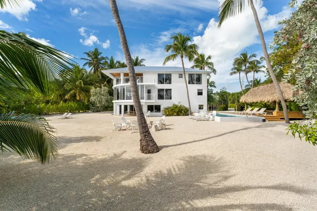 $6,750,000 | 83407 Old Highway, Islamorada, FL 33036
