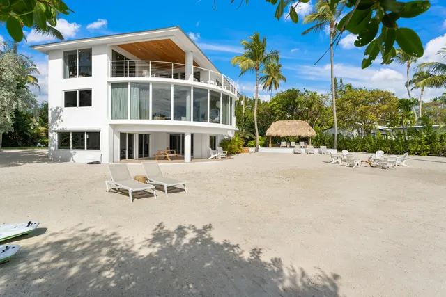 $6,750,000 | 83407 Old Highway, Islamorada, FL 33036