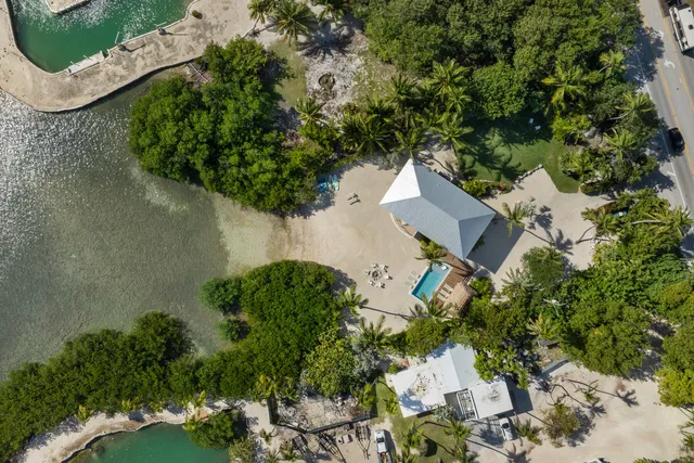 $6,750,000 | 83407 Old Highway, Islamorada, FL 33036