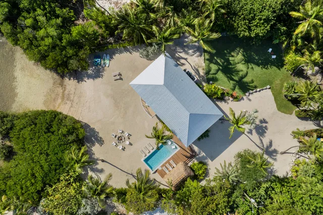 $6,750,000 | 83407 Old Highway, Islamorada, FL 33036