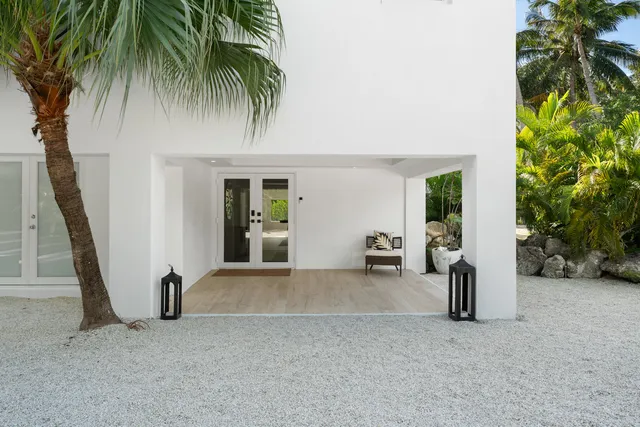 $6,750,000 | 83407 Old Highway, Islamorada, FL 33036