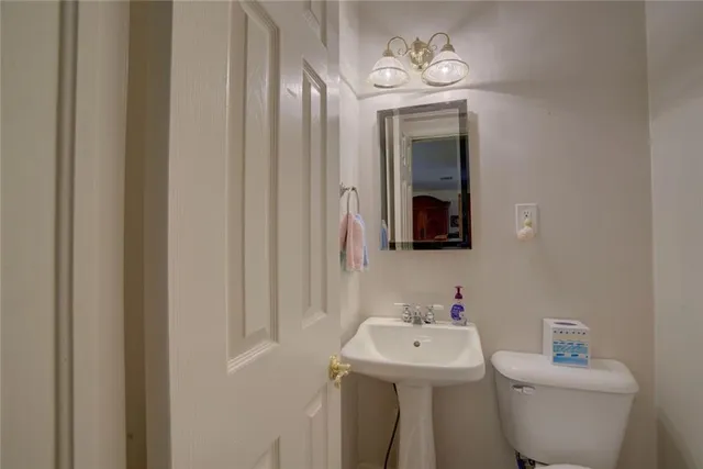 a view of an entryway of the house