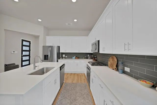 $380,000 | 437 Waterscape Drive, Unit 1134, Hickory Creek, TX 75065