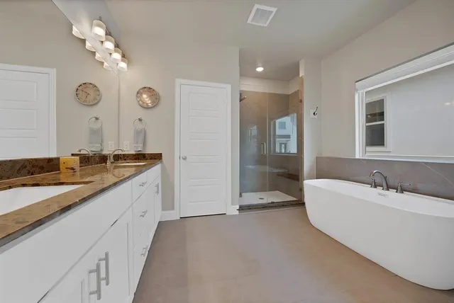 $380,000 | 437 Waterscape Drive, Unit 1134, Hickory Creek, TX 75065