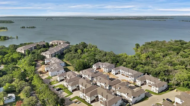 $380,000 | 437 Waterscape Drive, Unit 1134, Hickory Creek, TX 75065