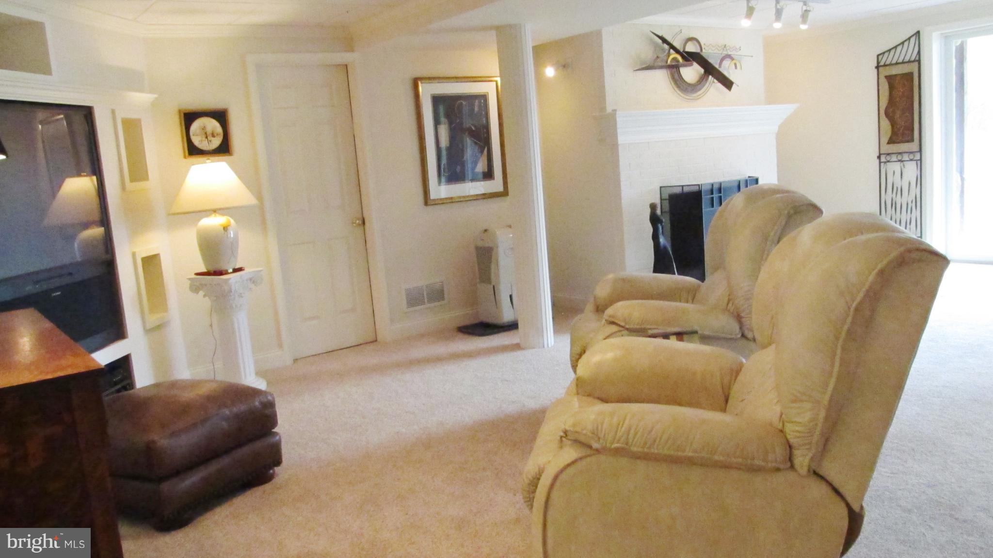 925 Snapper Dam Road Landisville, PA 17538 - Photo 9 of 33 Gallery Image 9