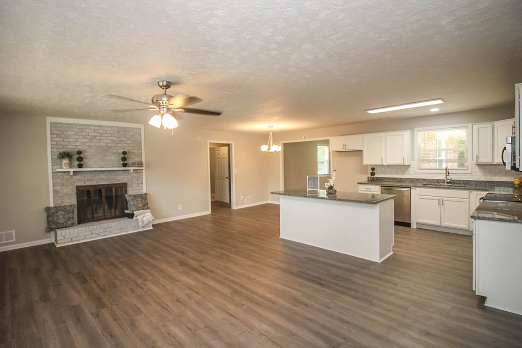 4837 McCombs Road Hephzibah, GA 30815 - Photo 5 of 34 Gallery Image 5