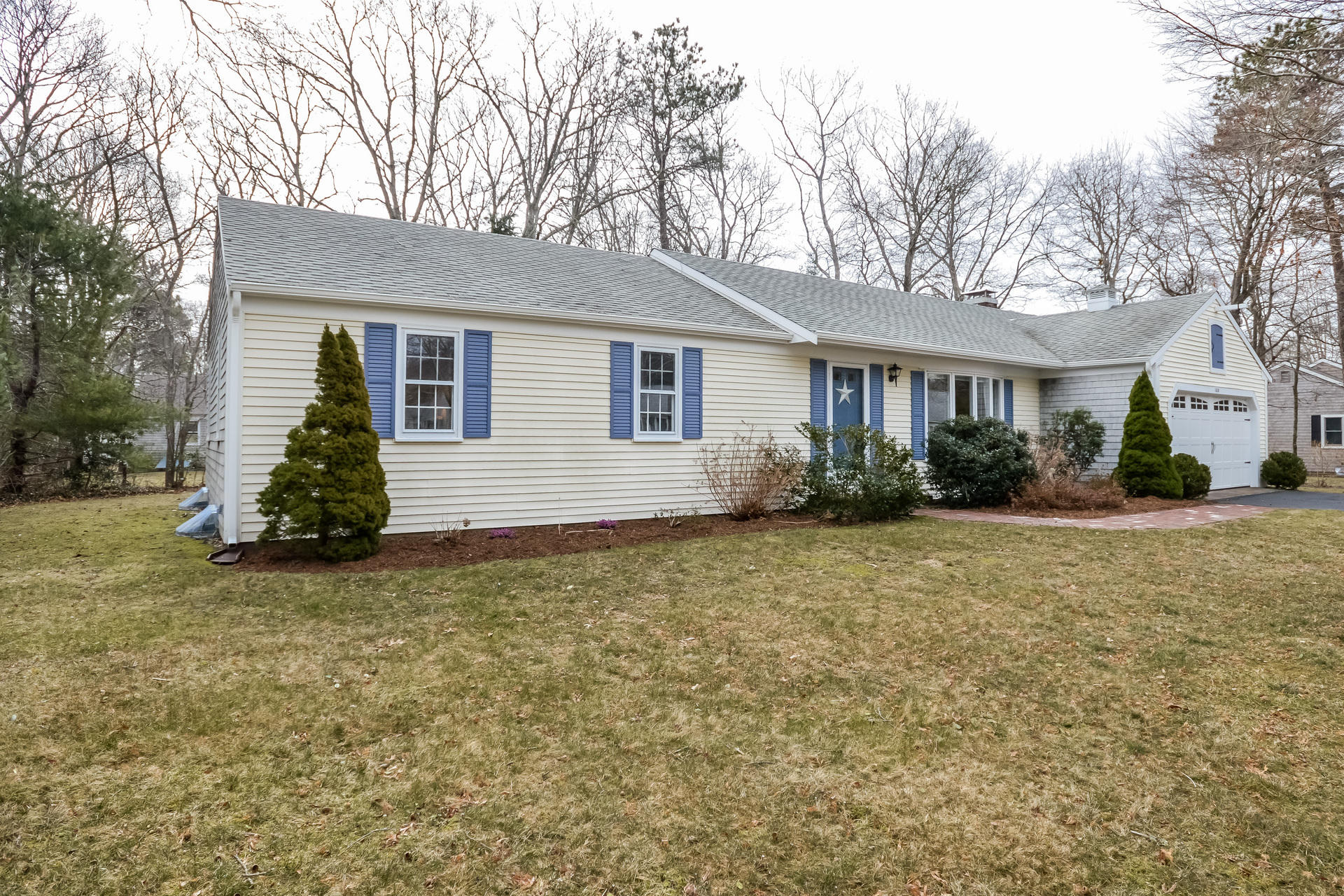 188 Ansel Howland Road Centerville, MA 02632 - Photo 4 of 24 a view of a house with a garden