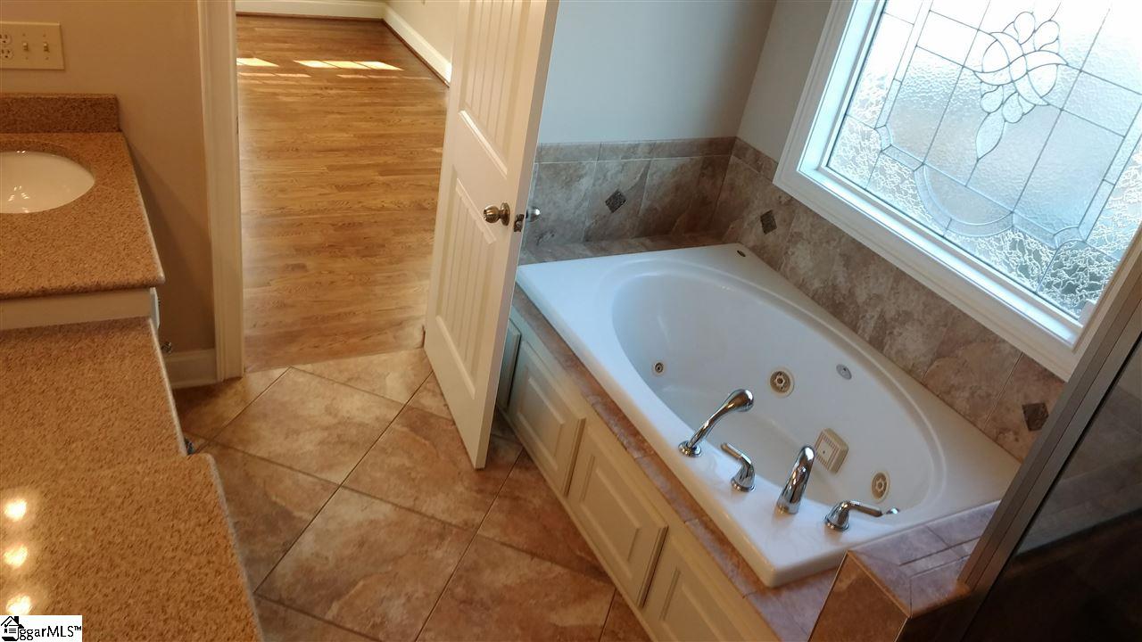 1540 Ballenger Road Wellford, SC 29385 - Photo 7 of 15