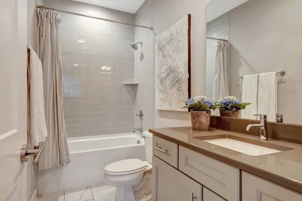 $1,050,000 | 507 27th Avenue North, Nashville, TN 37209