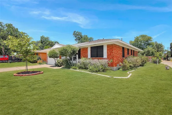 $2,300 | 1422 Flamingo Lane, Garland, TX 75042