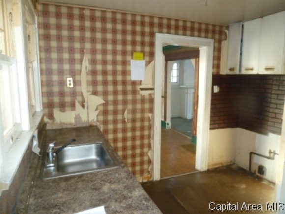 512 Boyd Street Decatur, IL 62522 - Photo 8 of 15