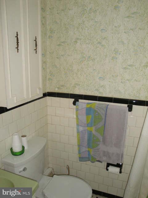 1133 Wedgewood Road Baltimore, MD 21229 - Photo 9 of 21 Bath
