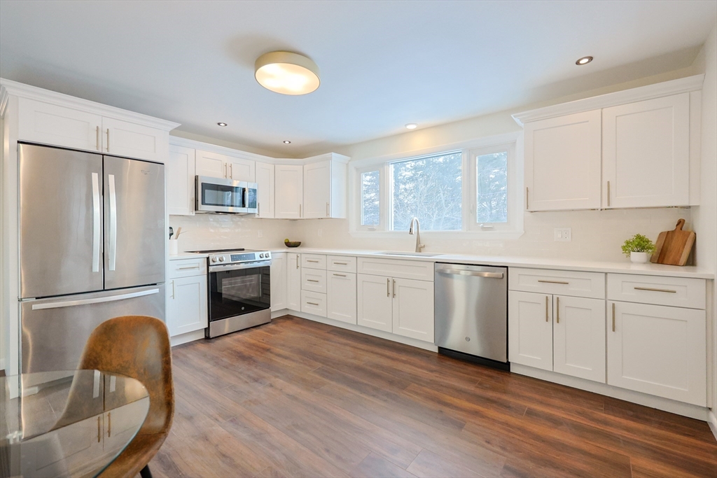 86 Old Sturbridge Road Southbridge, MA 01550 - Photo 3 of 27