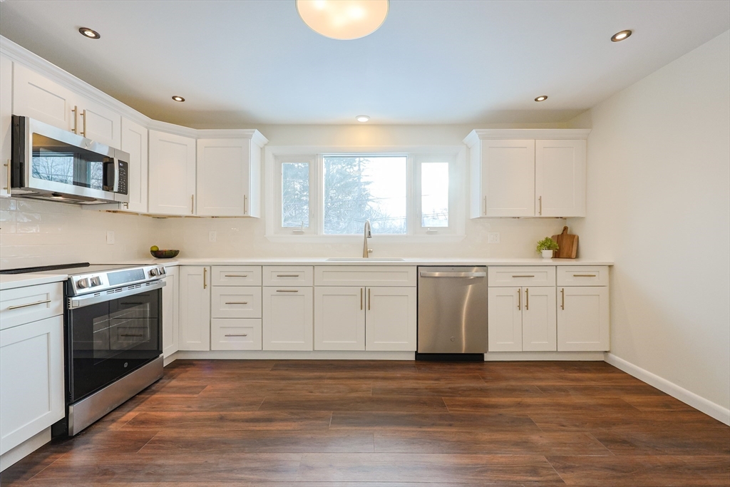 86 Old Sturbridge Road Southbridge, MA 01550 - Photo 6 of 27