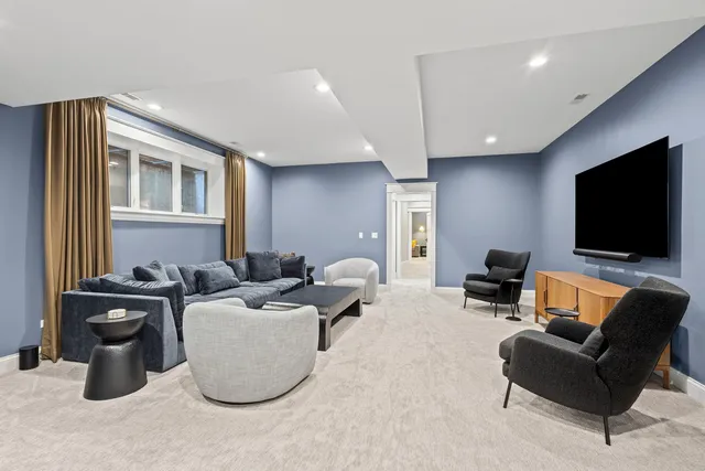 $13,000 | 4322 North Hermitage Avenue, Chicago, IL 60613