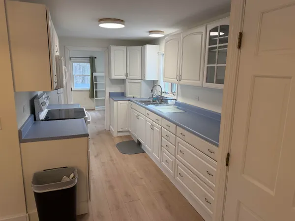 $2,800 | 27 A Flint Pond Drive, Hollis, NH 03049