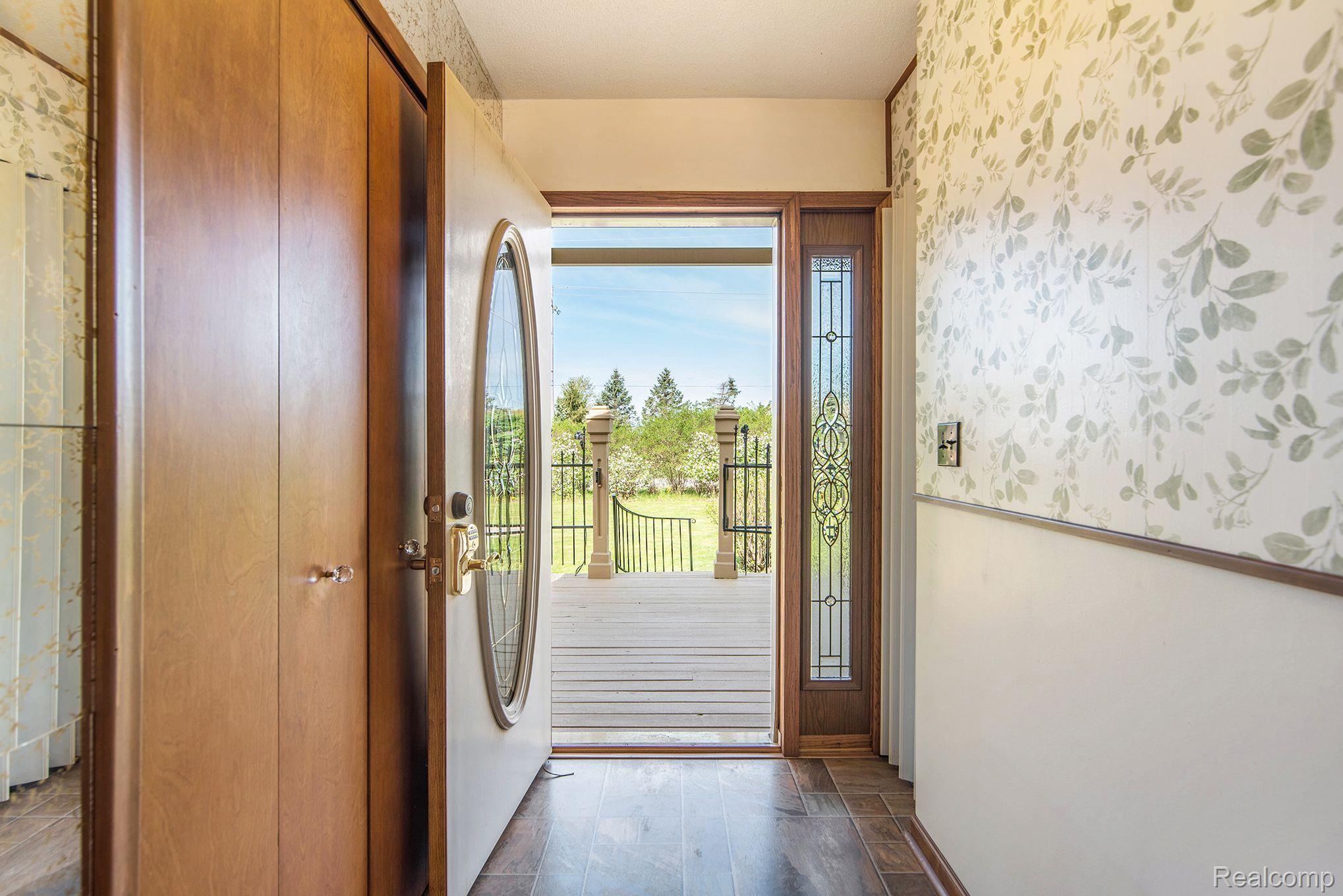 7287 Vassar Road Grand Blanc, MI 48439 - Photo 5 of 31 Gallery Image 5