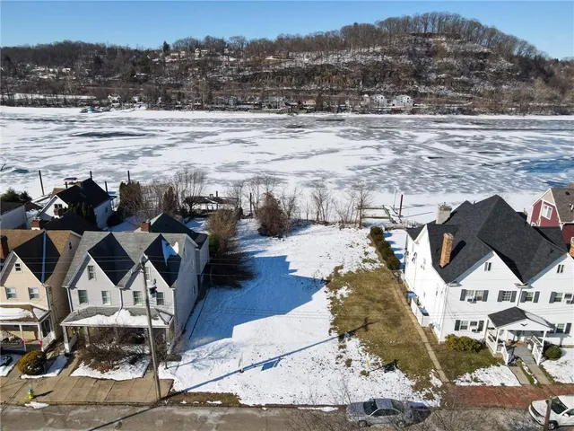 $389,900 | 536 Penn Street, Verona, PA 15147