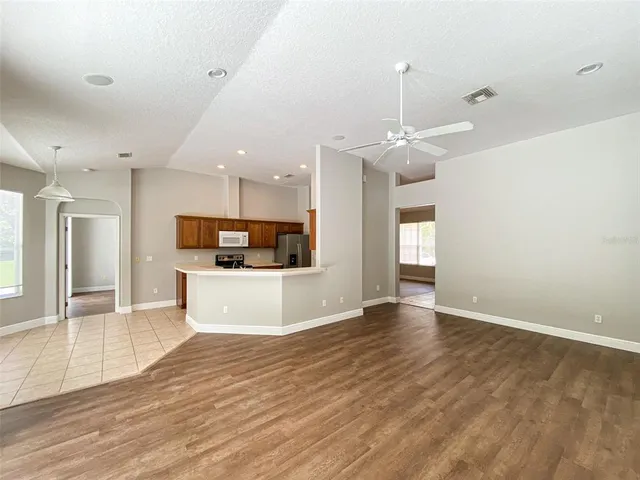 $2,795 | 3018 Lakewood Pointe Drive, Orlando, FL 32817