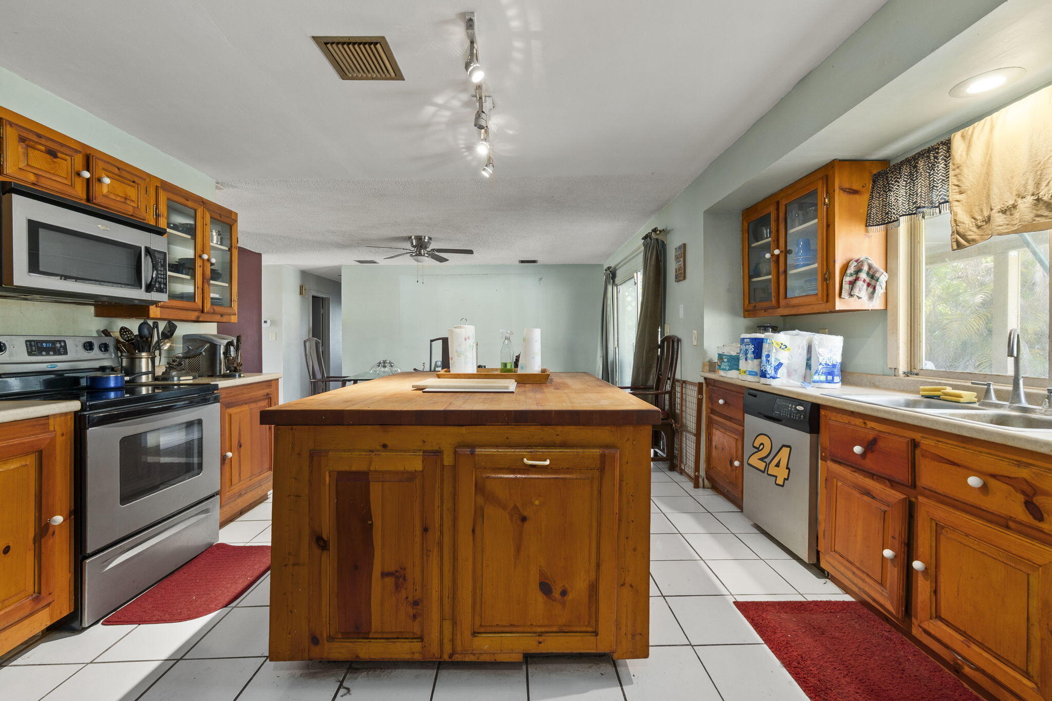 8631 Hidden Pines Road Fort Pierce, FL 34945 - Photo 19 of 34 18-web-or-mls-DSC05320