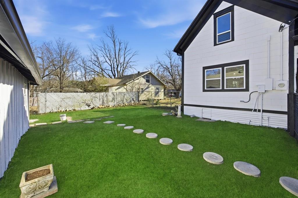 520 West 9th Street Bonham, TX 75418 - Photo 24 of 29