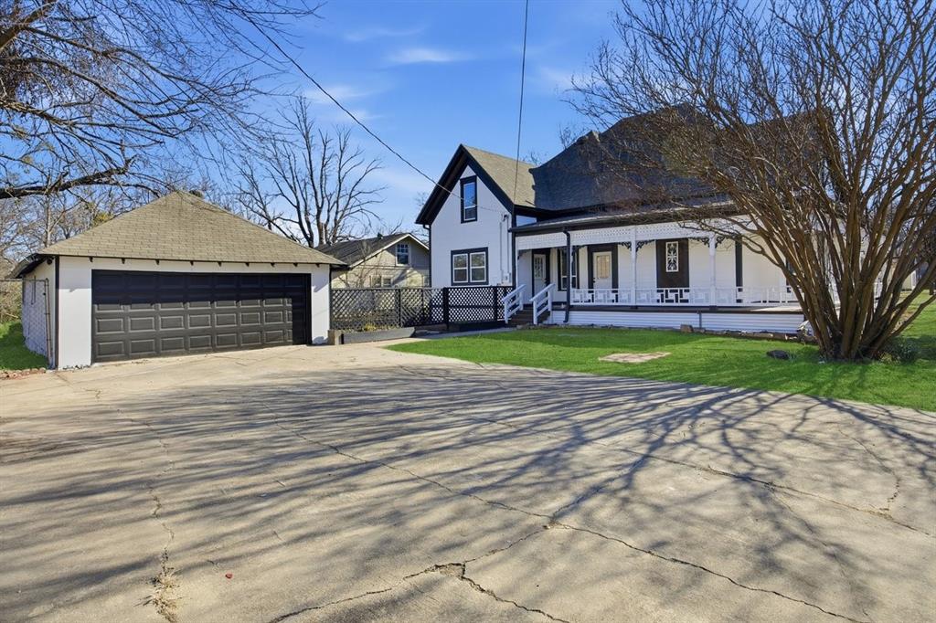 520 West 9th Street Bonham, TX 75418 - Photo 4 of 29