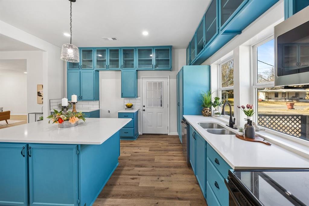 520 West 9th Street Bonham, TX 75418 - Photo 10 of 29