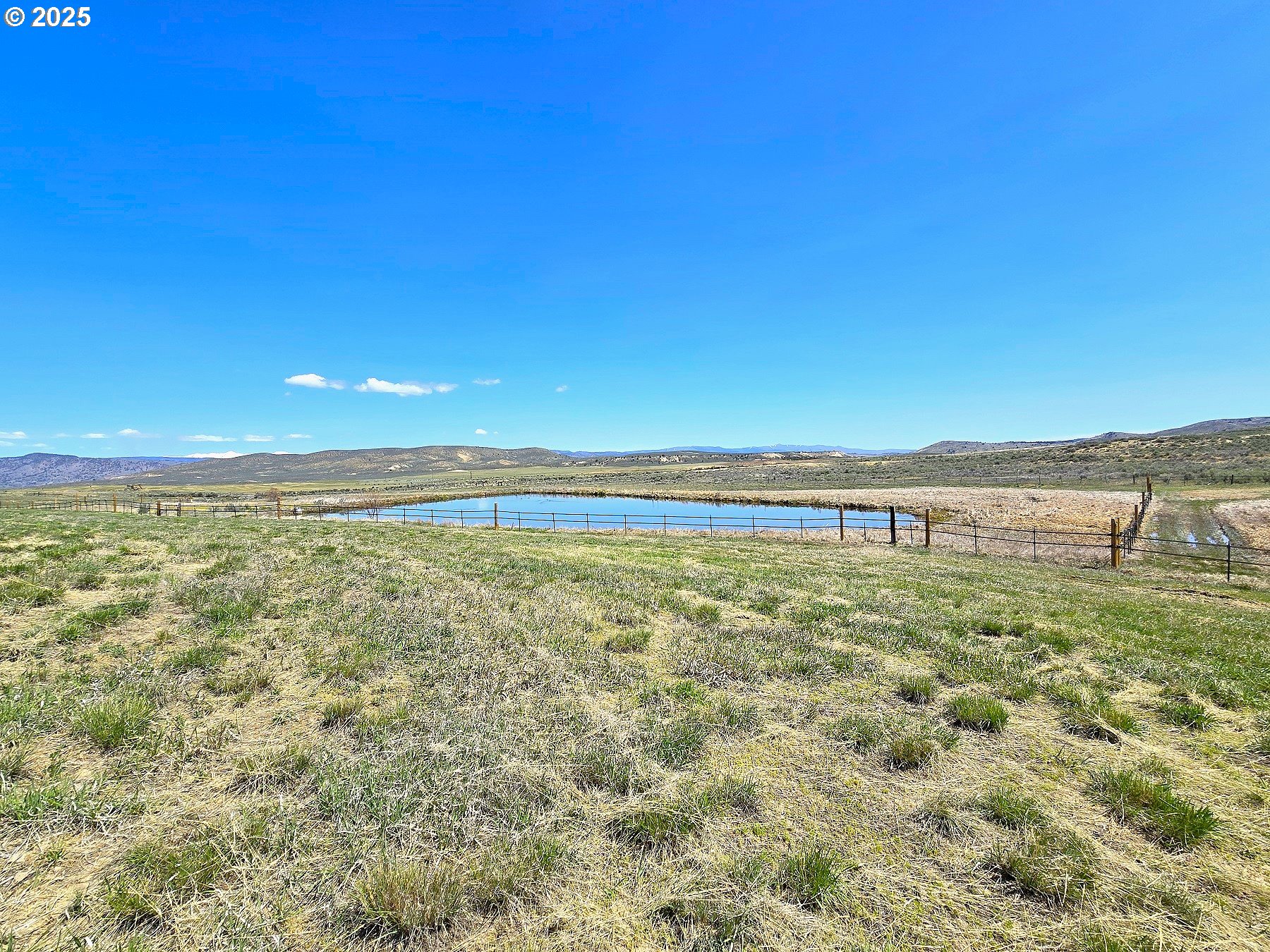 401 Main Street Unity, OR 97884 - Photo 43 of 46 a view of an ocean and beach