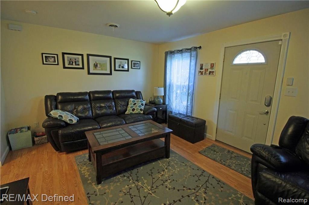 1150 East Auburn Road Rochester Hills, MI 48307 - Photo 4 of 13