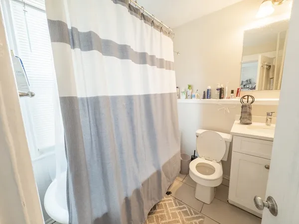 $5,700 | 107 Columbia Street, Unit 1, Cambridge, MA 02139